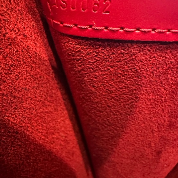 Louis Vuitton Red Epi Lussac Shoulder Bag EUC - Picture 5 of 7